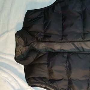 Men's XL Eddie Bauer reversible down vest